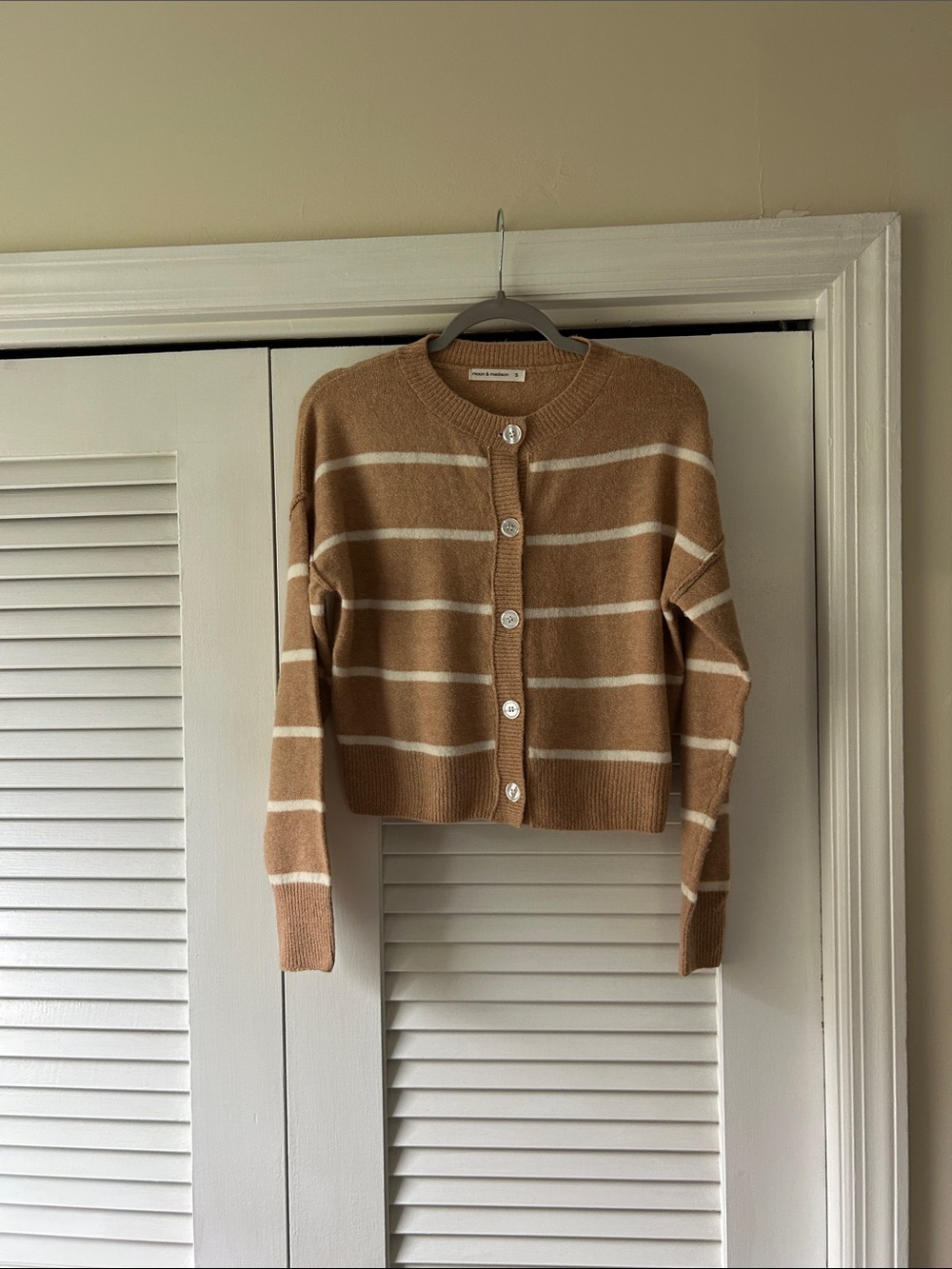 moon & madison Camel and White Striped Knit Cardigan